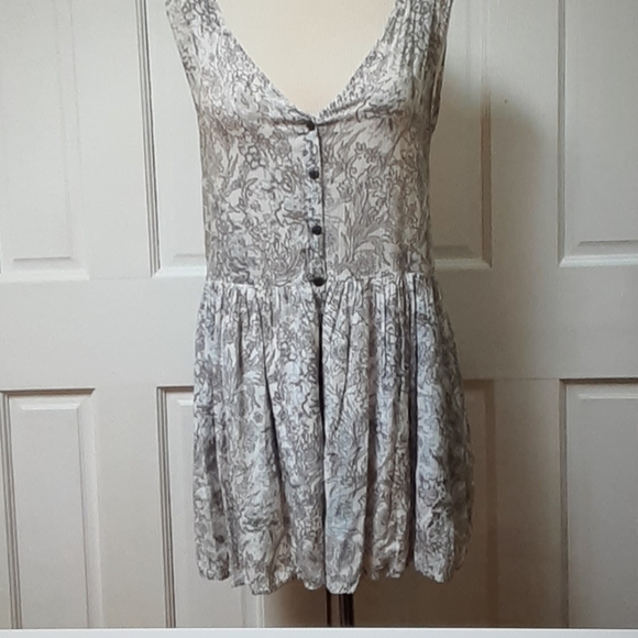 🌻Cute Ecote Romper! - Picture 3 of 6